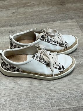 Casual, Chic Sneakers
